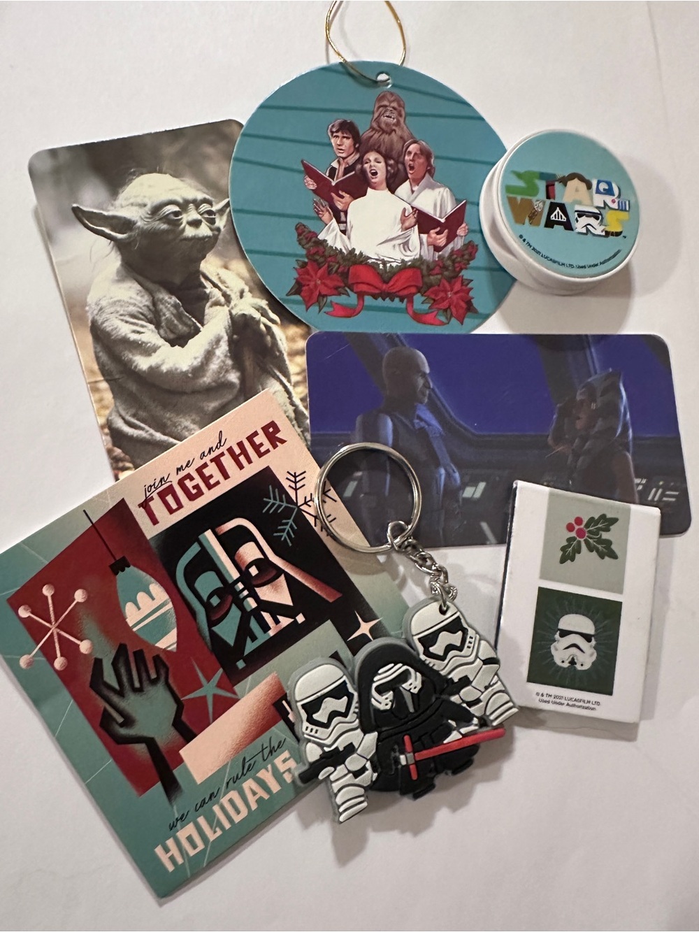 Star Wars Bundle Gifts Keychain PopSocket ornament gift card/tag magnet bookmark